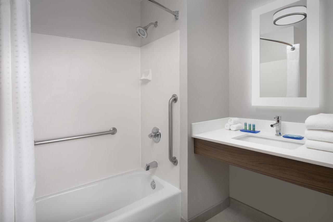 Holiday Inn Express San Antonio North Riverwalk Area By Ihg Kültér fotó