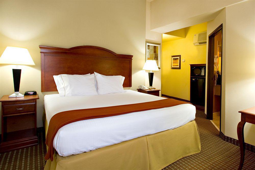 Holiday Inn Express San Antonio North Riverwalk Area By Ihg Szoba fotó